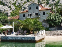 Villa in Boko-Kotor Bay in Ljuta