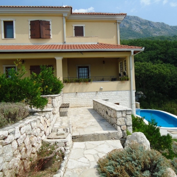 Lux villa with pool on Budva Riviera in Montenegro